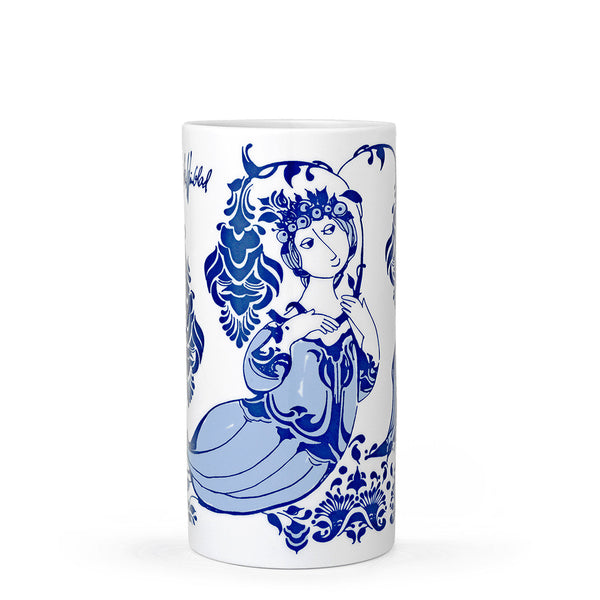 Arrange your home with elements from Bjørn Wiinblad’s fairytale world. Use this Lily vase in a beautiful, discreet shade of blue to complement fresh flowers and bouquets.