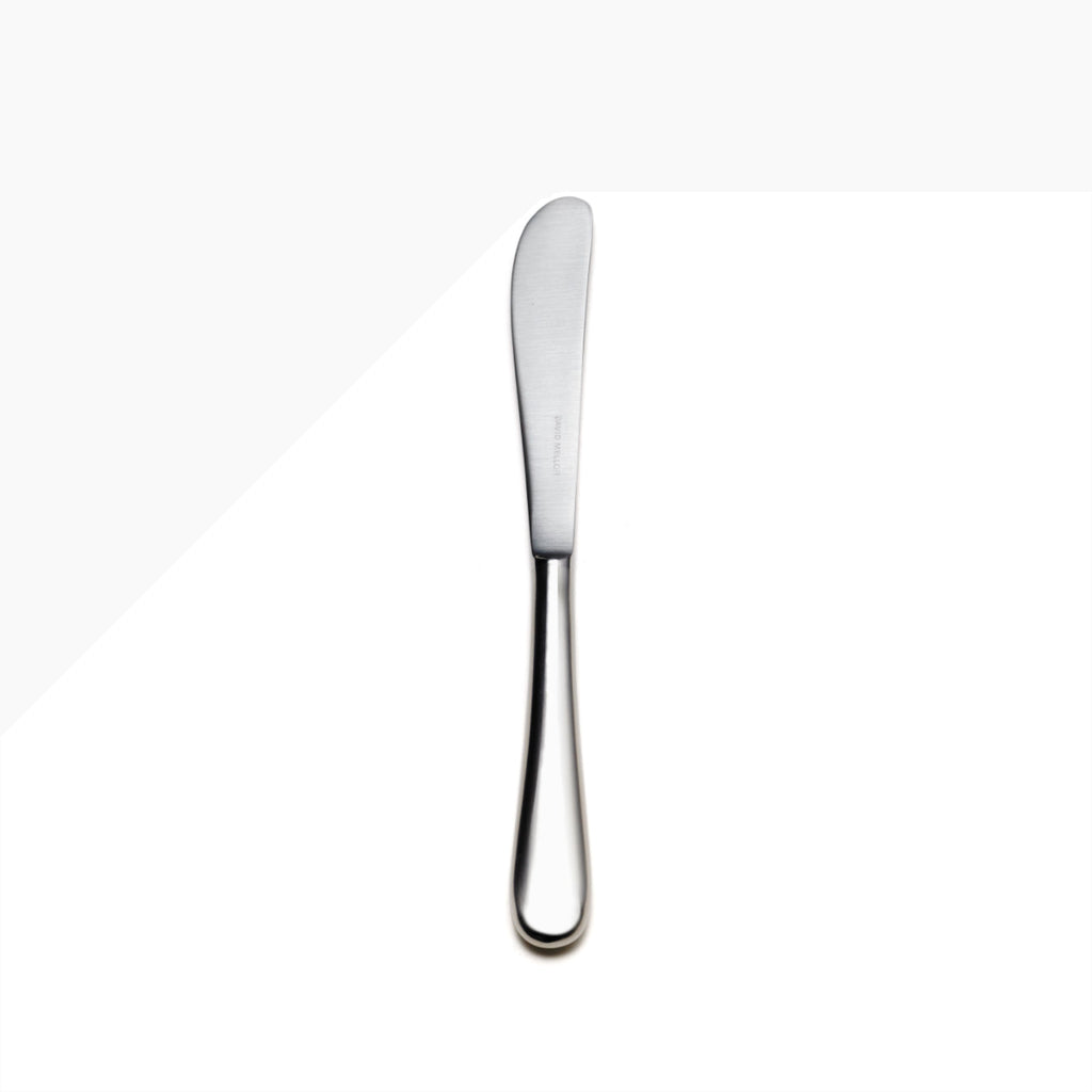 David Mellor Design Paris butter knife. SKU 2520528. This is connoisseurs’ cutlery for people who appreciate fine dining, bringing effortless elegance to any table setting. Paris has proved phenomenally popular since it was first introduced in 1993 and has consistently been one of our best-selling designs. This cutlery is beautifully balanced with a hollow handled knife that feels perfect in the hand. Each piece is perfectly proportioned with delicate teardrop handles in satin stainless steel.