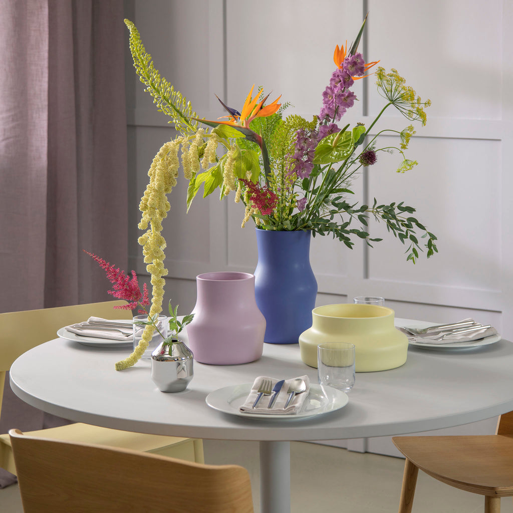 The design is inspired by the natural area around the small village of Dorotea. Here, ice has created a landscape of mountains, valleys and large open areas which together form soft, fluid shapes that endlessly flow together. This transition is often overlooked, but the adventurous and surprising part of the design lies precisely here. With its minimalist and organic shapes, the Dorotea collection combines tradition and artisanal design on an international level.