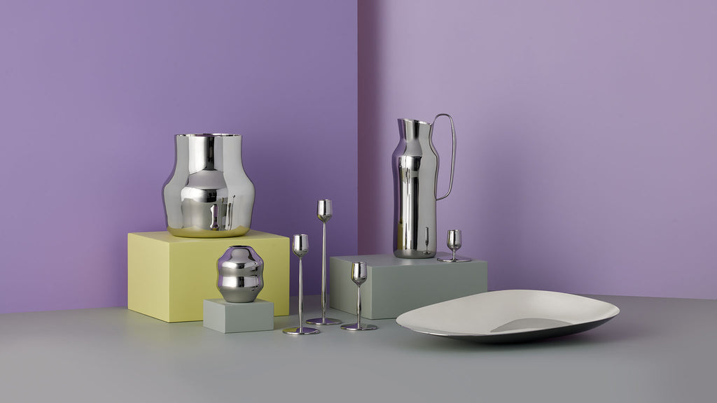 The design is inspired by the natural area around the small village of Dorotea. Here, ice has created a landscape of mountains, valleys and large open areas which together form soft, fluid shapes that endlessly flow together. This transition is often overlooked, but the adventurous and surprising part of the design lies precisely here.