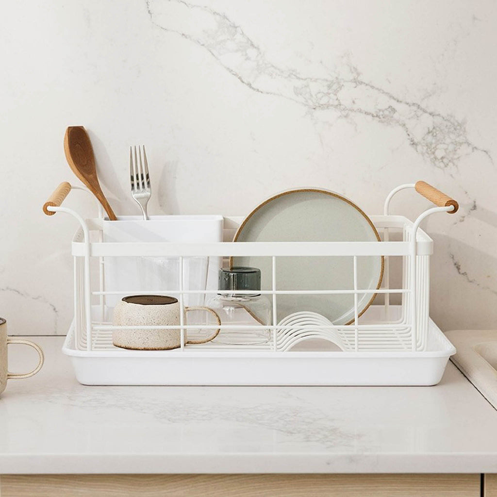 The one that put Yamazaki on the map, the beautiful Tosca dish rack remains a defining item that reflects one of the company's core philosophies: bring beauty to the household goods in which we spend the most time with every day. 