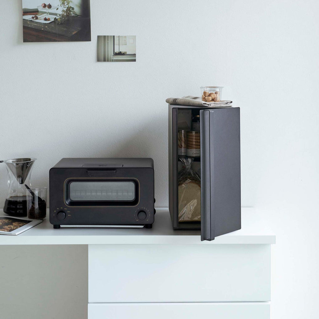 These elegant, modern bread boxes safely store your favorite breads as well as jams and jellies for quick and easy snack action. What’s more, the steel boxes are designed to provide optimal airflow to keep your loaves and pastries fresh and scrumptious.