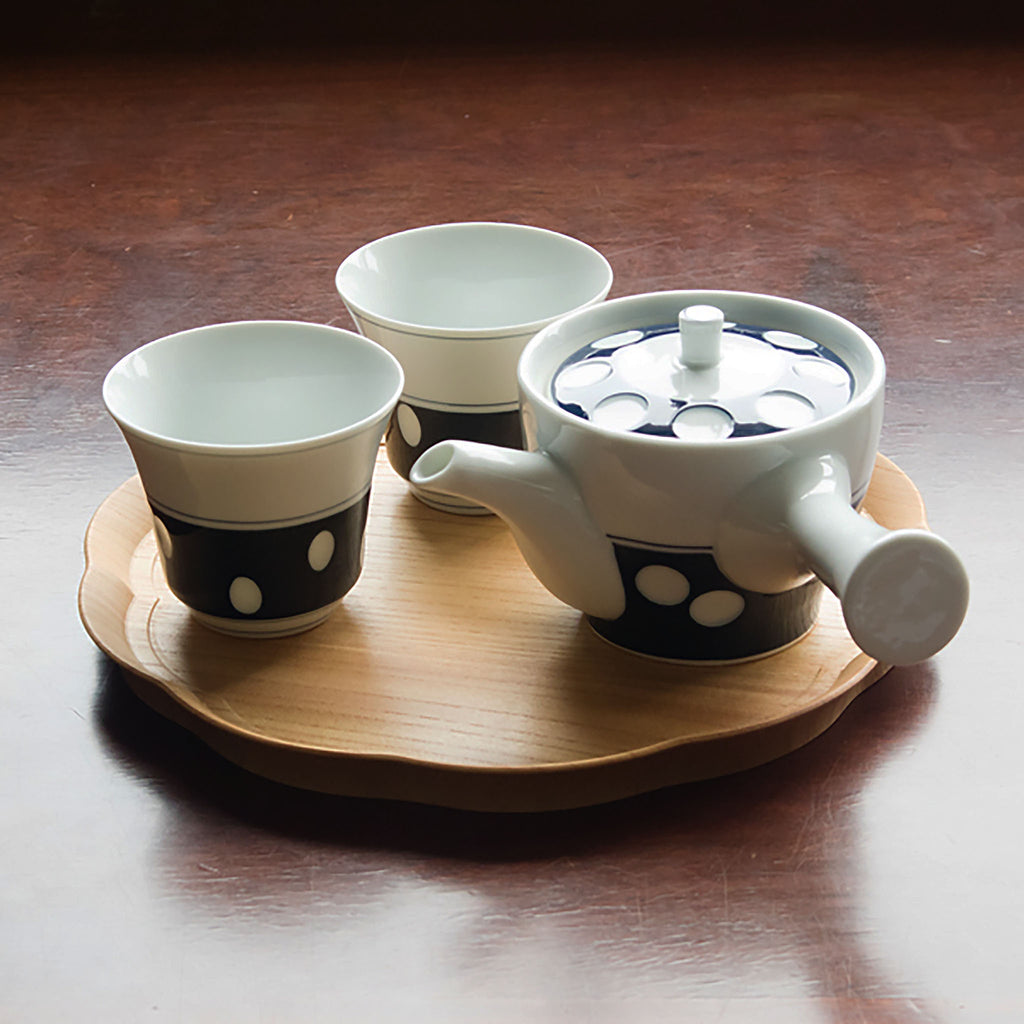 SKU 62497 Soesen Mizutama Kyushu (Side Handle) Teapot. SKU 62499 Soesen Mizutama Flared Teacup. Mizutama teaware is now a staple and symbol for the Japanese dining table. Mizutama means "polka dots" in Japanese. 