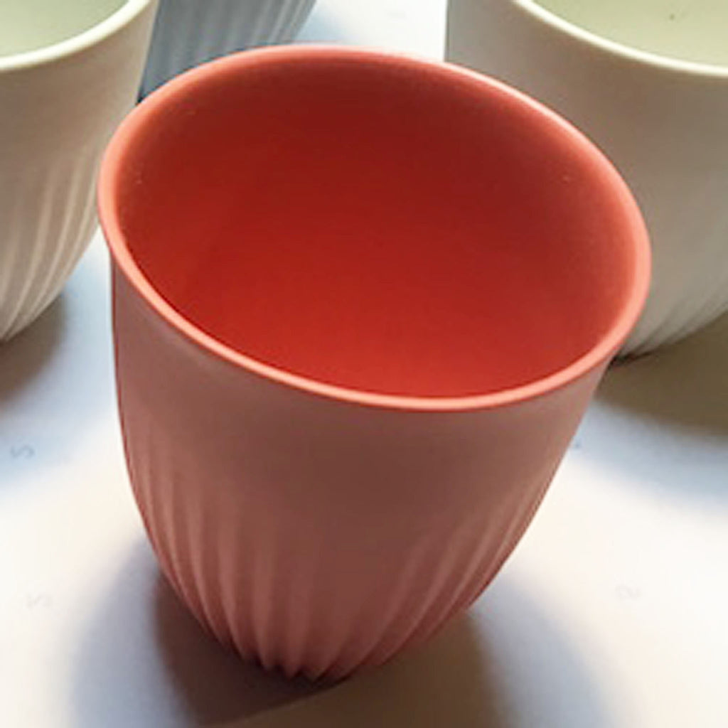 Feinedinge* Vienna Alice Mug Cup Beaker Collection. Mug d2 in coral.