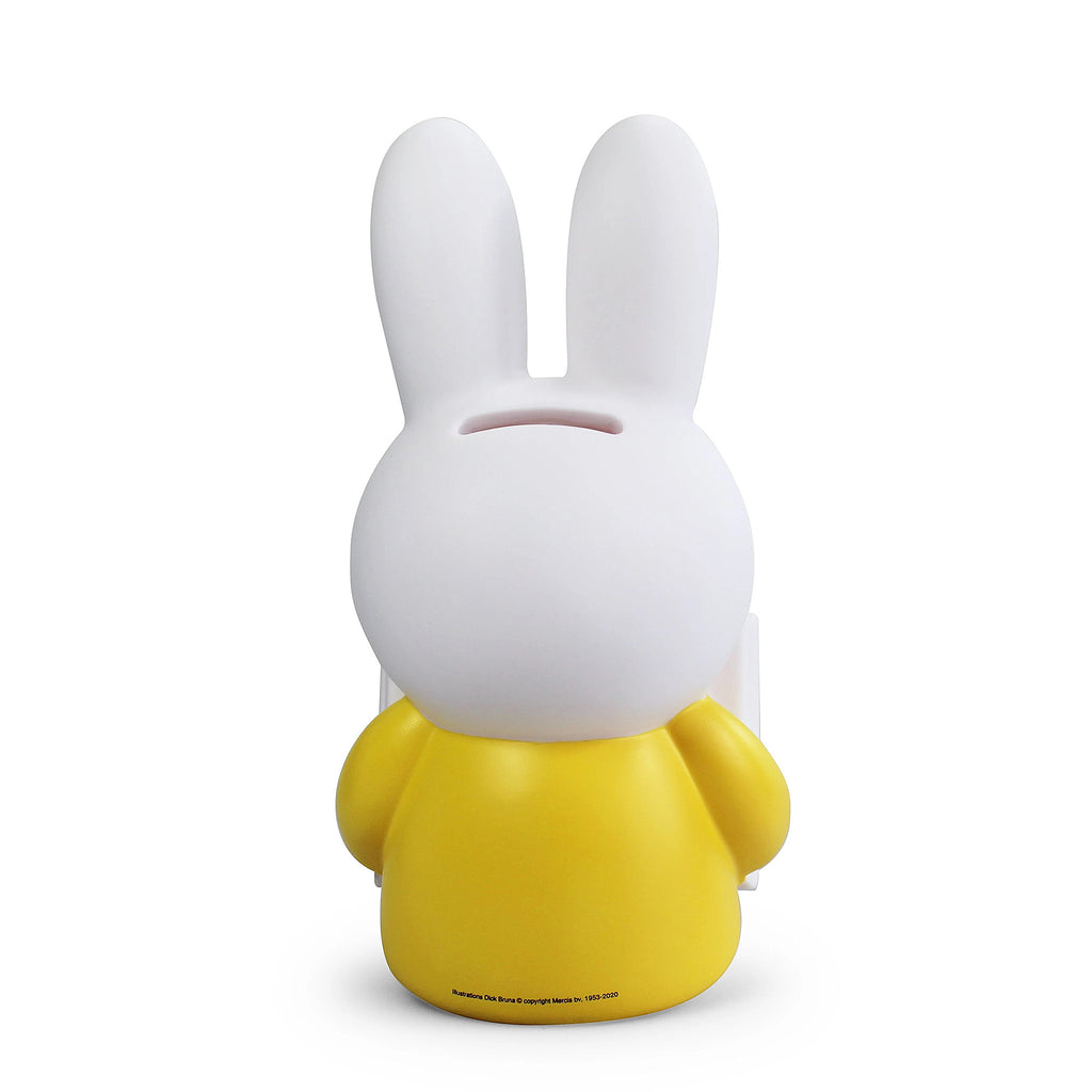 Miffy, the sweet little bunny, and her friend, Boris, are now available in cute money banks in a variety of colors and shapes. The perfect maternity gift or gift for a birthday for both boys and girls! You can also combine the different sizes and colors and put together your own Miffy and Boris family.