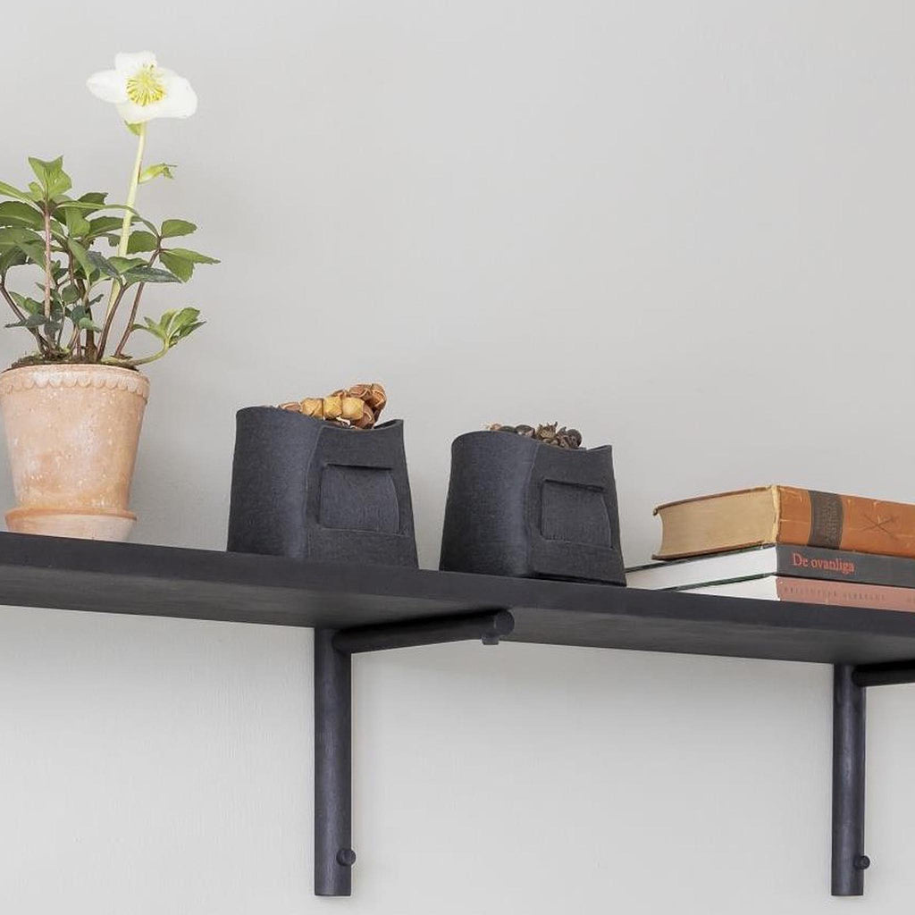 Verso Design is a family-owned Finnish brand. Verso's products perfectly marry history with contemporary Finnish design. The Verso team is passionate about using natural materials and keeping the heritage alive in a modern sense. 