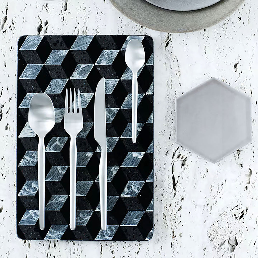 With Dorotea cutlery, Monica Förster has created a modern classic in matte finish stainless steel. Dorotea is distinguished by a dramatic shape which is distinctive yet soft. The perfect balance of the cutlery brings harmony to any table setting. Dorotea is a timeless cutlery that combines Gense’s tradition and craftsmanship with design at an international level. Dishwasher safe.