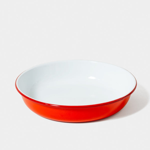 Falcon Enamelware MEDIUM SERVING DISH Pillarbox Red. The perfect size for serving a family salad or for use everyday as a fruit bowl. Our medium dish also nests perfectly into the larger.