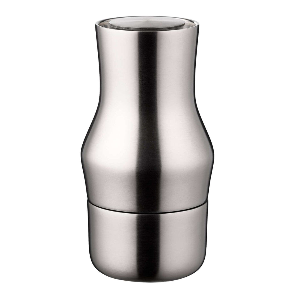 The Dorotea mills are made from recycled stainless steel. This means that the stainless steel has had a past life. In addition to being extremely durable, stainless steel can be melted down and transformed into new products without losing its properties and qualities. Stainless steel can be endlessly recycled, meaning it is a material that keeps on giving.