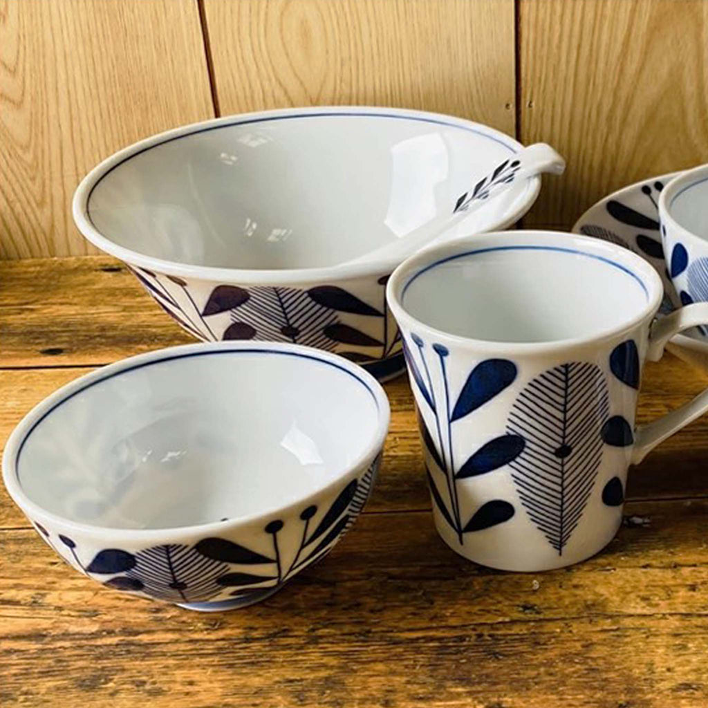 Hallo Bloem Dinnerware Collection. The refreshing indigo pattern matches both Japanese and Western styles with Scandinavian-inspired design. Made in Japan.
