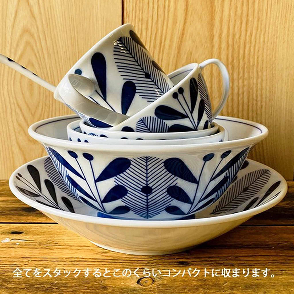 Hallo Bloem Dinnerware Collection. The refreshing indigo pattern matches both Japanese and Western styles with Scandinavian-inspired design. Made in Japan.