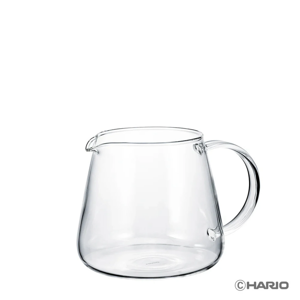 Large V60 Barista Server. Designed with input from baristas, this coffee server offers effortless handling, mixing, and pouring. Its print-free, rounded design highlights the natural color of coffee, blending simplicity with elegance. With an 80mm diameter, it fits various brewers and ensures easy cleaning after use.
