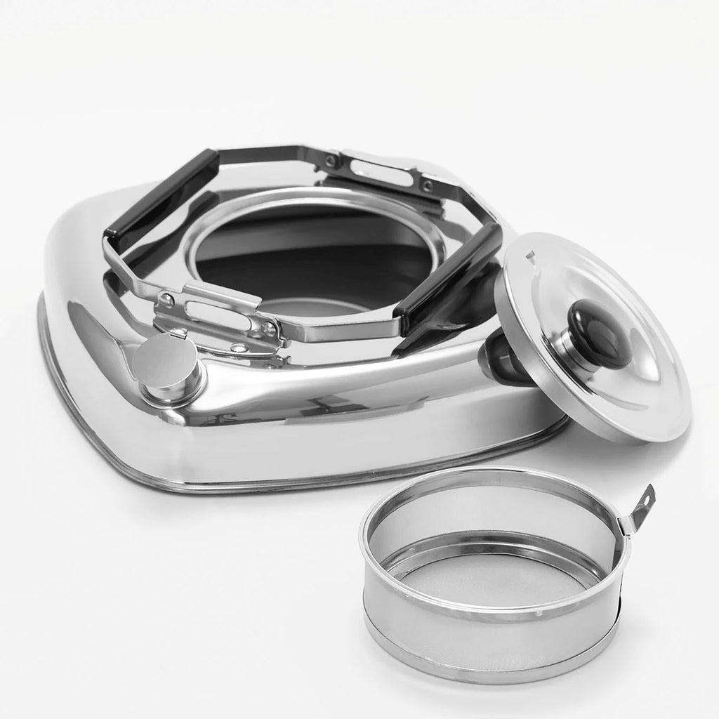 Comes with a fine mesh strainer.
Cuboid-shaped stackable design.
Designed to be stored even in a fridge.
Wide flat body for quick boiling.
Space-saving compact design ideal for either indoor or outdoor use.
Ideal for use on any type of cooktop, including induction (low/medium power).