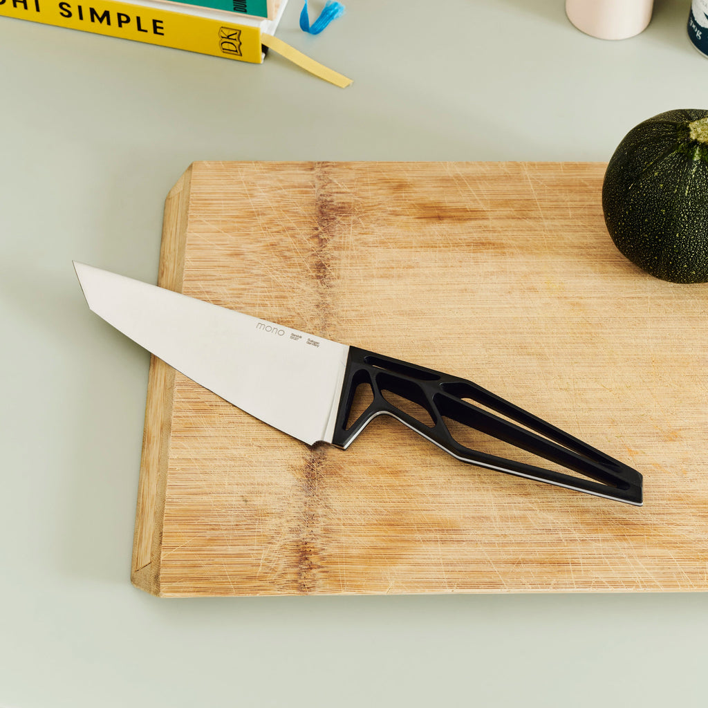 Mono SK59 chef's knife. Mono SK59 chef's knife has a 17 cm long blade and a total length of 32 cm. It is a universal chef's knife for various cutting tasks. SKU 59140.