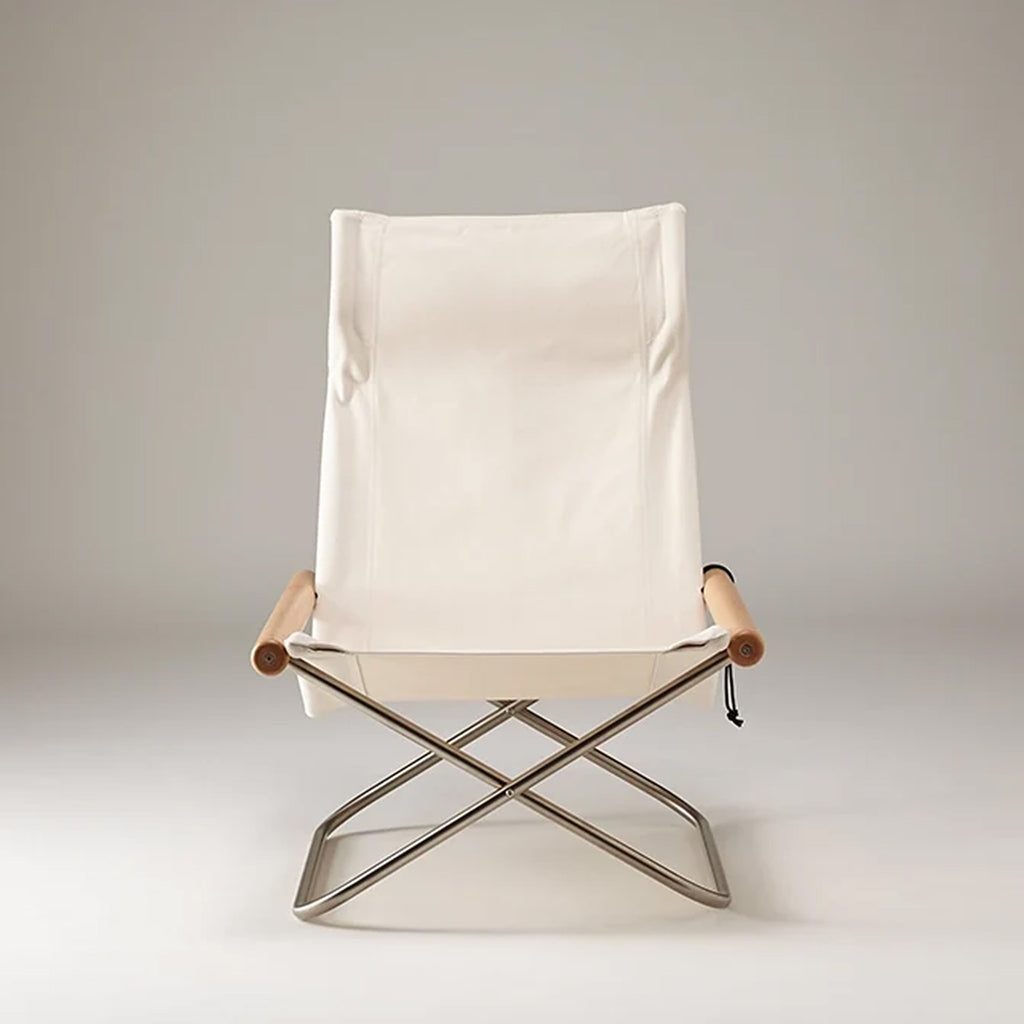 Nychair X may be built with simple parts, but they are crafted with precision that can only be achieved with advanced technologies. The manufacturing processes are run in Japan.