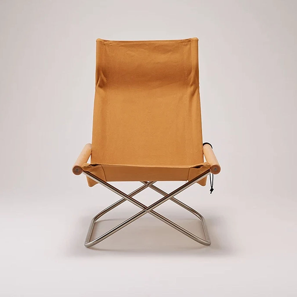 The first, and the most iconic Nychair X model, designed in 1970.

This model has the lowest seat height and a center of gravity across all models, giving a sense of grounding. 
The chair features generous seat depth and a high back to support the whole body and allow for deep relaxation, especially when paired with an Ottoman.