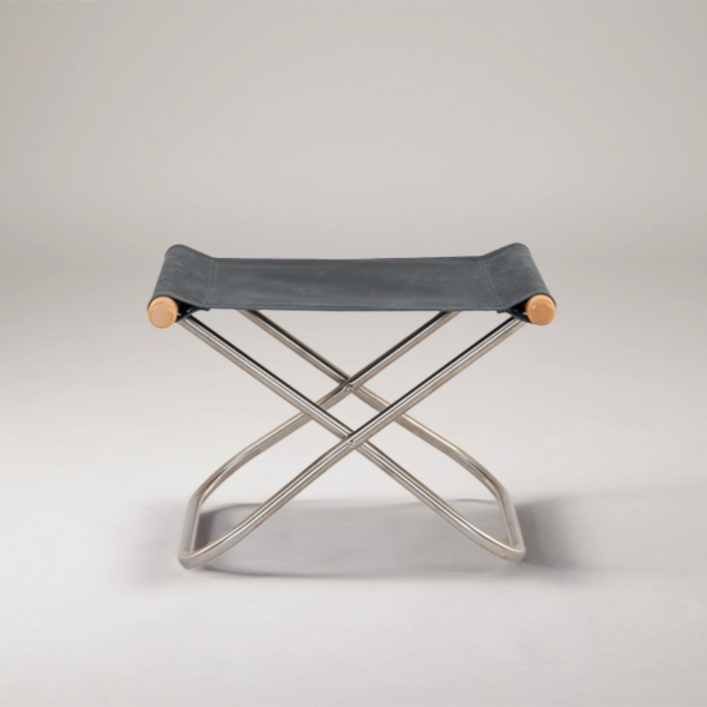 Many ottomans have a slanted seat to accommodate the shape of the legs and feet better, but Nychair X Ottoman has a flat horizontal seat to serve other purposes as well. 