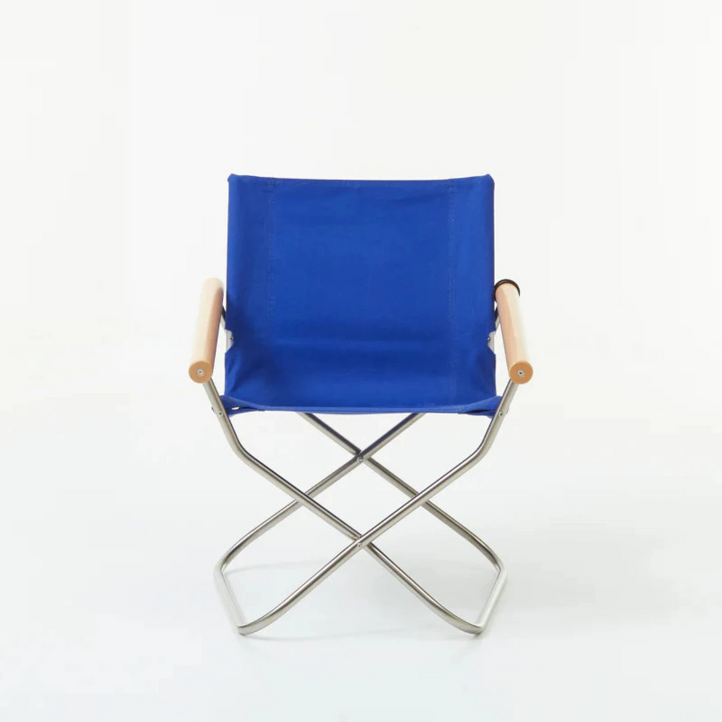 The innovative method of folding the chair by turning both ends of the backrest inwards was invented for Nychair X 80. 