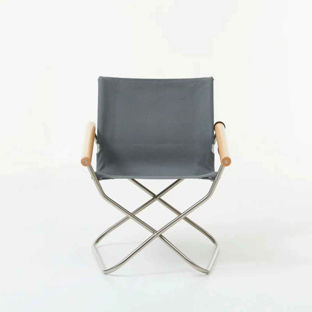 Nychair X 80 was created in 1980, 10 years after the launch of the original Nychair X. A comfortable folding chair that is even more compact and easier to carry.