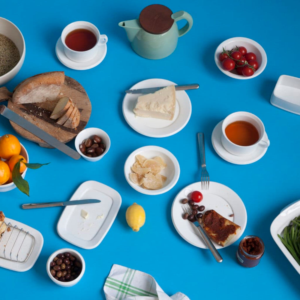 SOWDEN is the signature brand from Milan based designer George Sowden. He is using his experience, of more than three decades in this market, to develop a collection that meets a growing demand for new products which embody a contemporary idea of functionality.