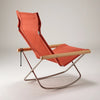 Its sleek silhouette with rounded legs seems even lighter than in Nychair X, as if it were floating in the room. It is also easier to get up from the chair thanks to the higher seating position and the momentum of the rocking movement.