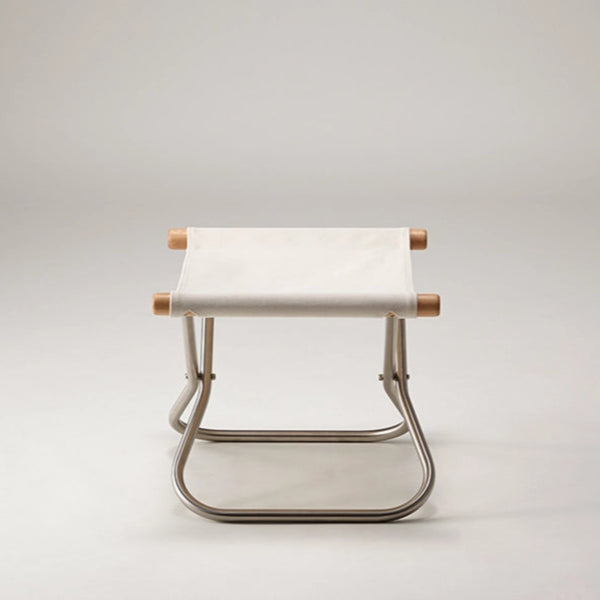 When Ottoman is used together with Nychair X or Nychair X Rocking as a set, it allows you to entrust your whole body in its soft embrace, from head to toe, and enjoy even deeper stages of relaxation.