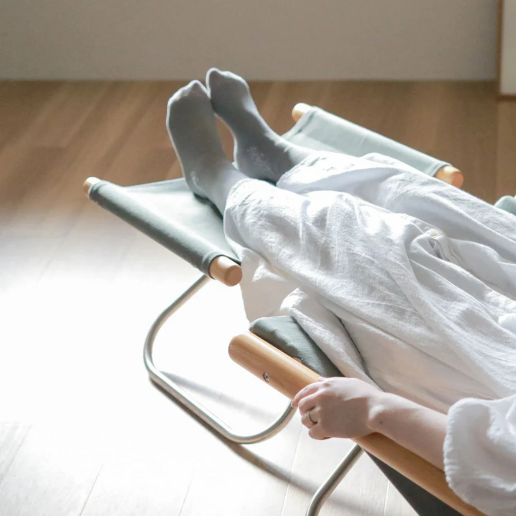 Nychair X series includes three types of models: X, Rocking and Ottoman. Nychair X gives a sense of stability; Nychair X Rocking gently sways the user's body; and Nychair X Ottoman, which serves not only as additional support during relaxing, but also can be used as a stool, or in many different ways.