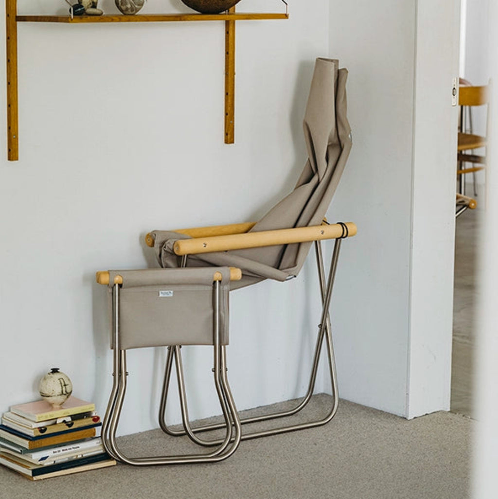 The chair can be easily folded into a thickness of as little as 15-22 cm, which can still stand on its own and can be stored away into a narrow space. Folded chair can also be carried more easily, and with a weight of just 6-6.5 kg, it can be handled with ease by most users.