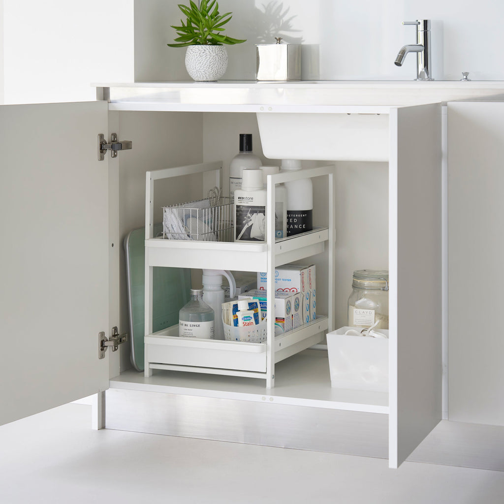 Adjust the shelf height for storage that's just right. Conveniently store tall condiments, detergents, or plastic bottles with ease. Customize the height of the top bin to one of four levels to accommodate items of any height.