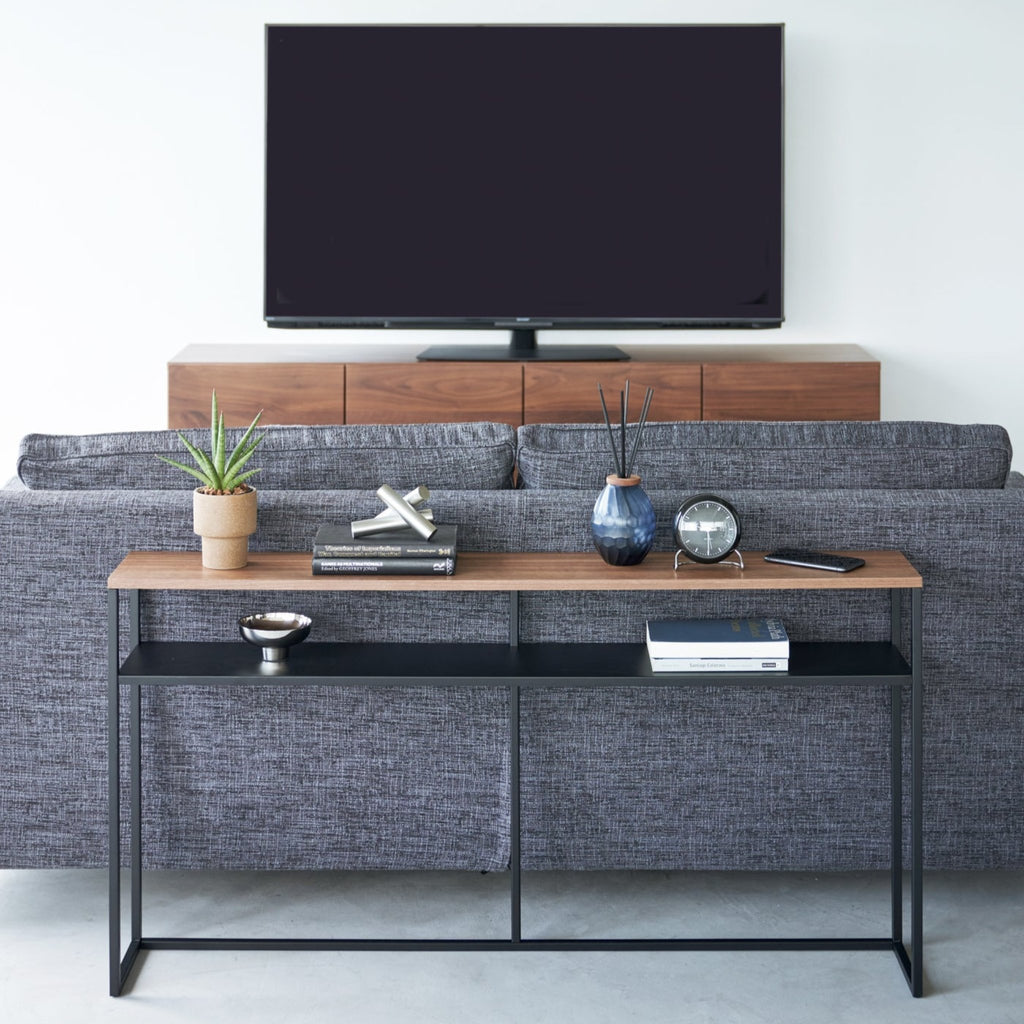 The long design makes this table an ideal addition for the area behind your sofa, which is prone to becoming dead space. Add some flair with indoor plants or decor items while also providing a convenient ledge for your remote controls, books, and other living room items.