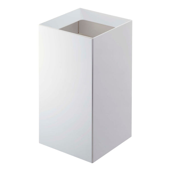 Yamazaki Home Tower Trash Cans offer much more than meets the eye. The slanted opening was integrated to hide unsightly trash within. An interlocking design pins your trash bag in place while simultaneously hiding the unattractive bin liner. Lastly, a handle at the back makes for easy emptying. 