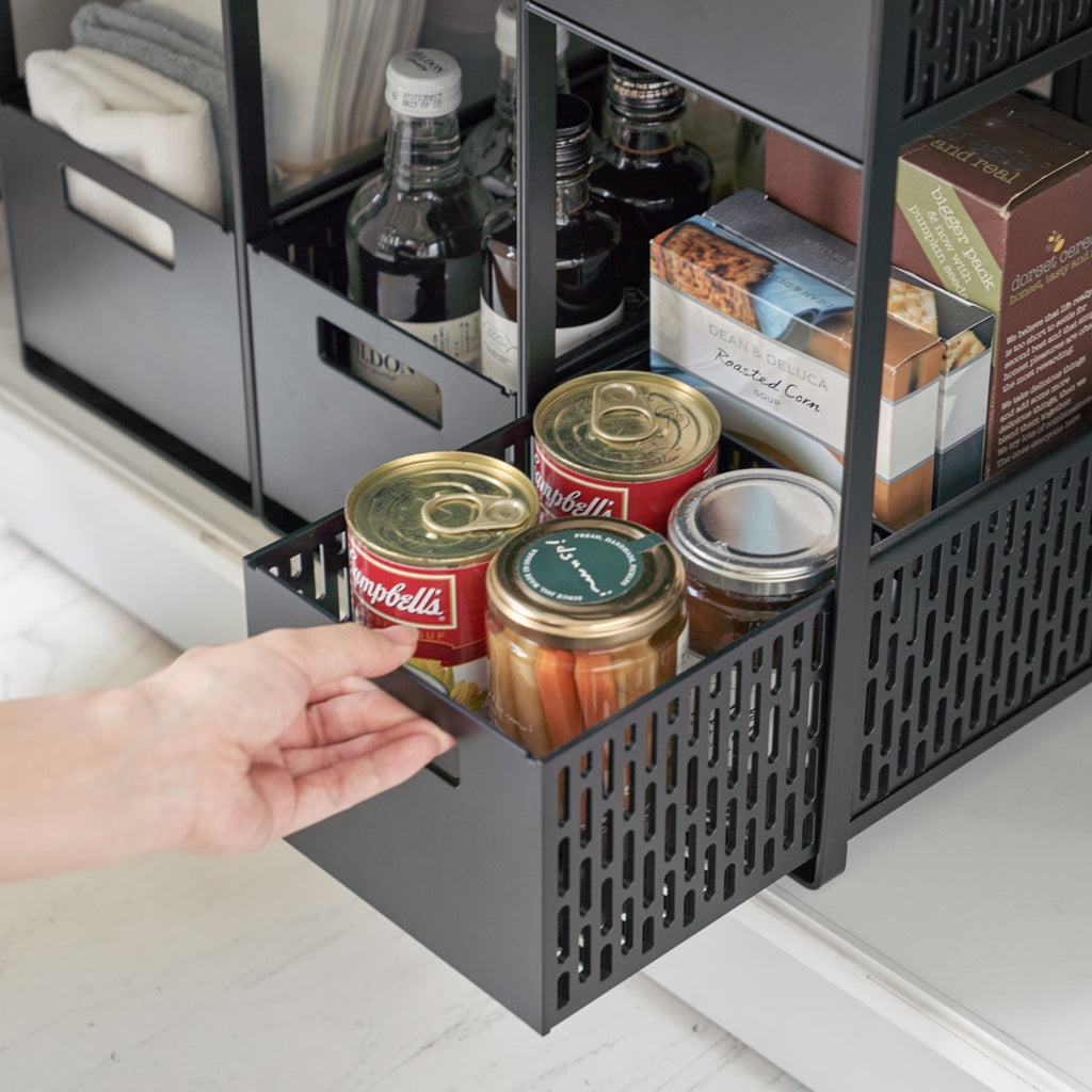 Customizable compartments. Aerated design ensures ventilation. Vertical design maximizes storage space.