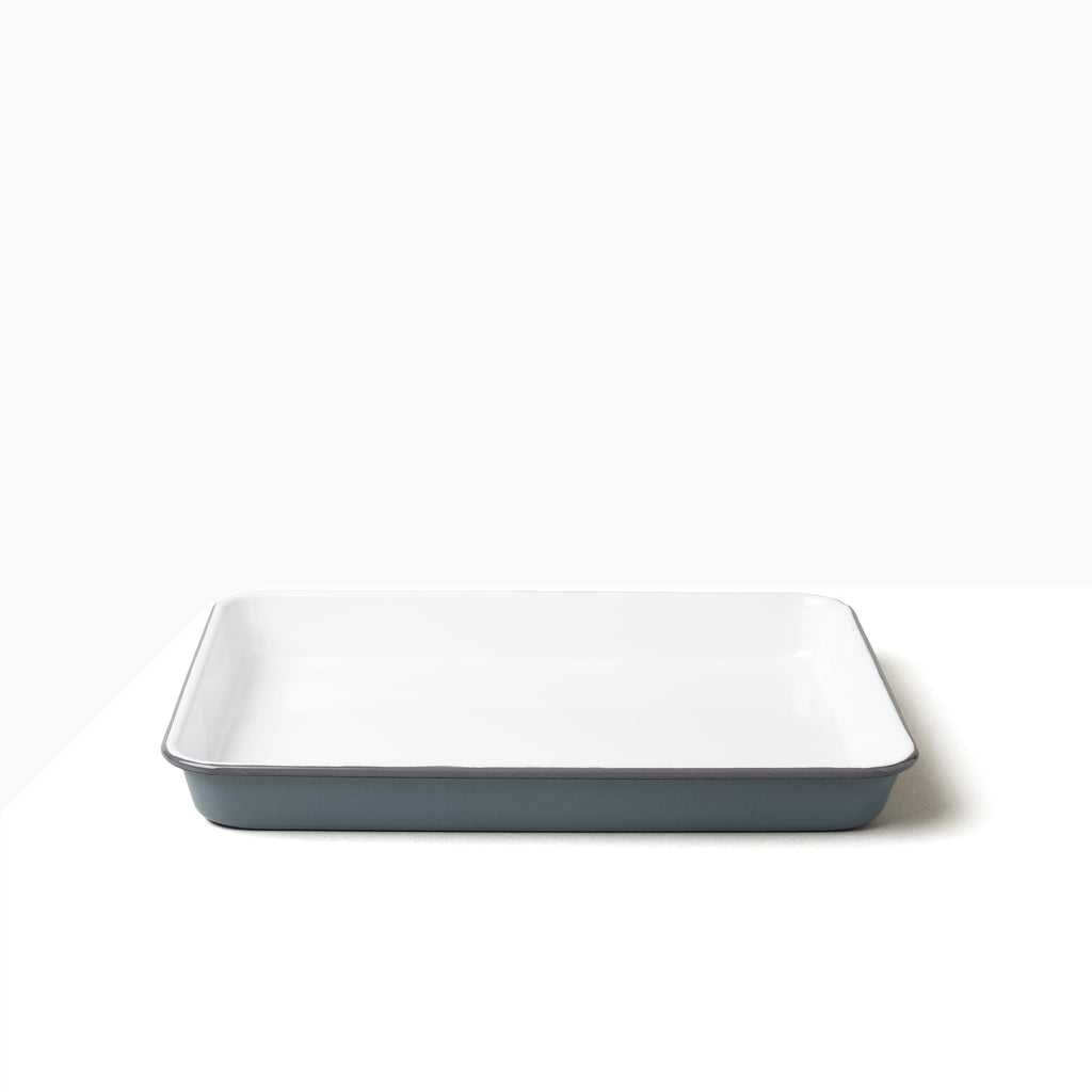 Falcon Enamelware Serving Tray in Pigeon Grey. A deep sturdy enamel tray, ideal for loading up with slices of cake and a pot of tea.