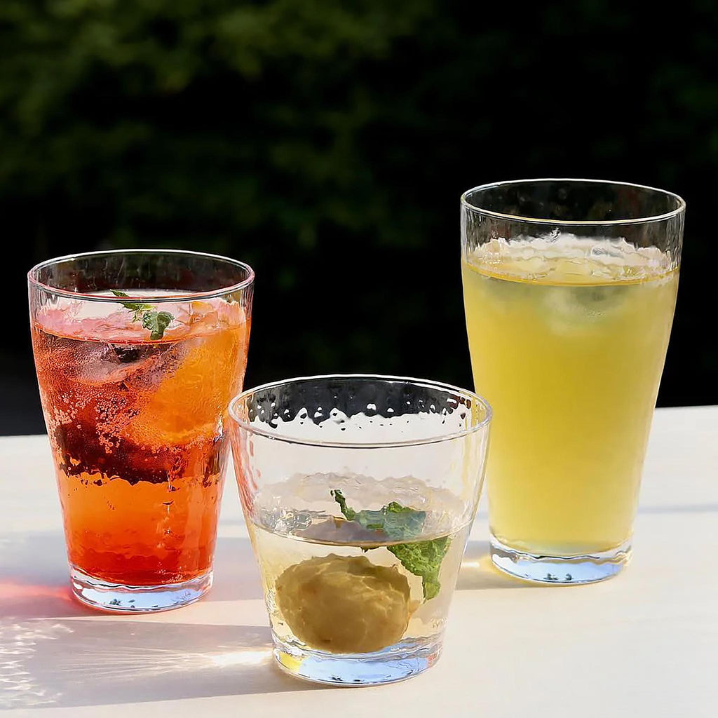 Made of “Fine Clear” glass, a proprietary formula of soda-lime glass that Toyo-Sasaki Glass developed for excellent transparency and eco-friendly qualities. 