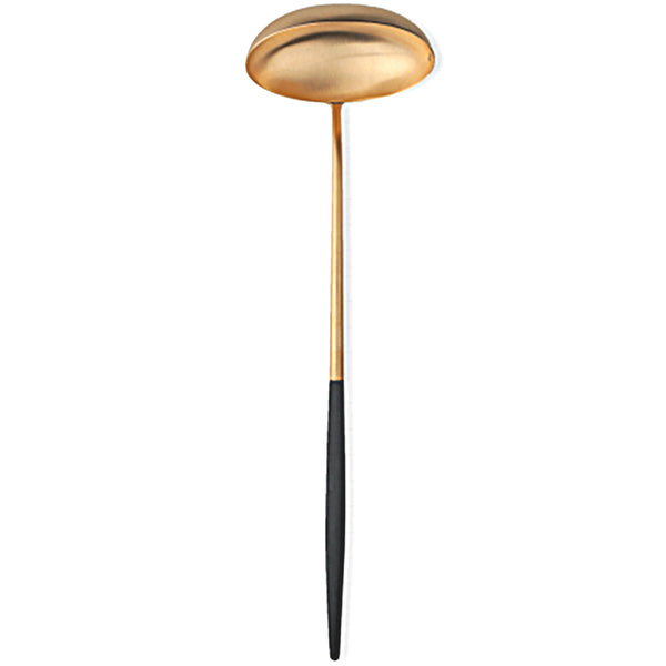 GOA GOLD SOUP LADLE GO.13 GB. The perfect symbiosis of West and East in ergonomic and delicate pieces that inspire unique gestures.