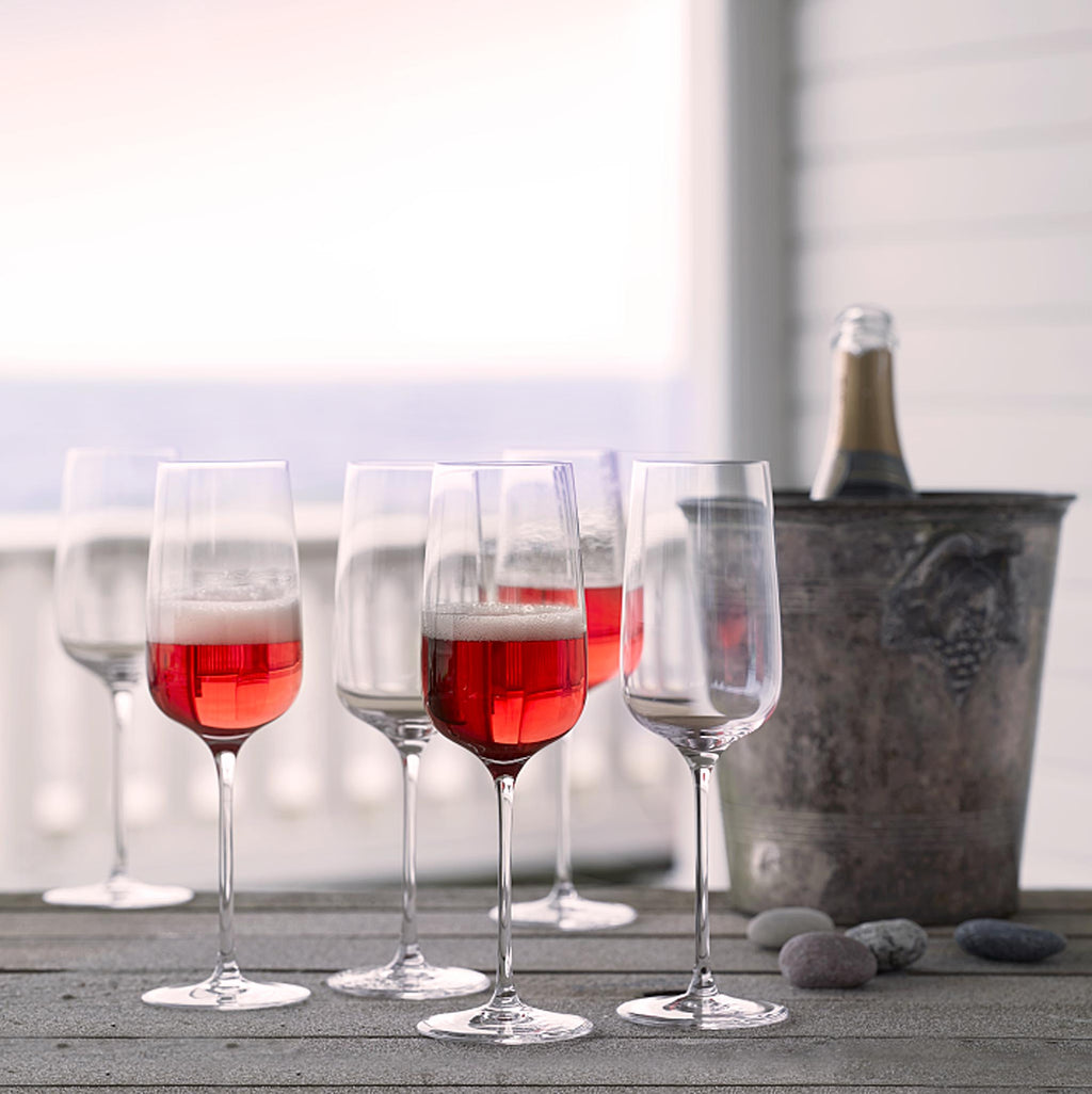 HOLMEGAARD BOUQUET CHAMPAGNE GLASS 6 PCS., 29 CL each. 4803115. 22cm height. 29 cl each.