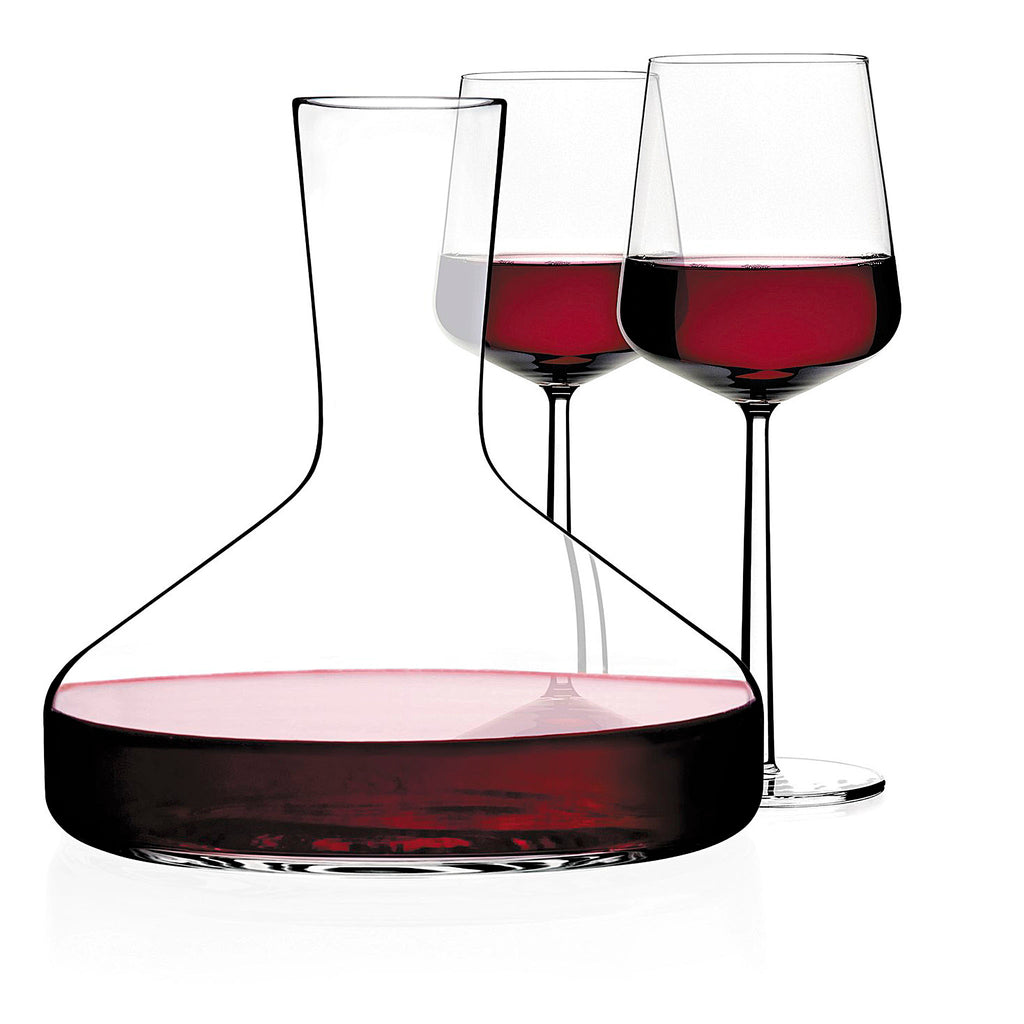 Mouth-blown to perfection, the neck opens slightly to allow just the right amount of air in so wine can breathe. Releasing the flavors locked inside, the Decanter is a perfect match to Iittala’s various wine glasses.