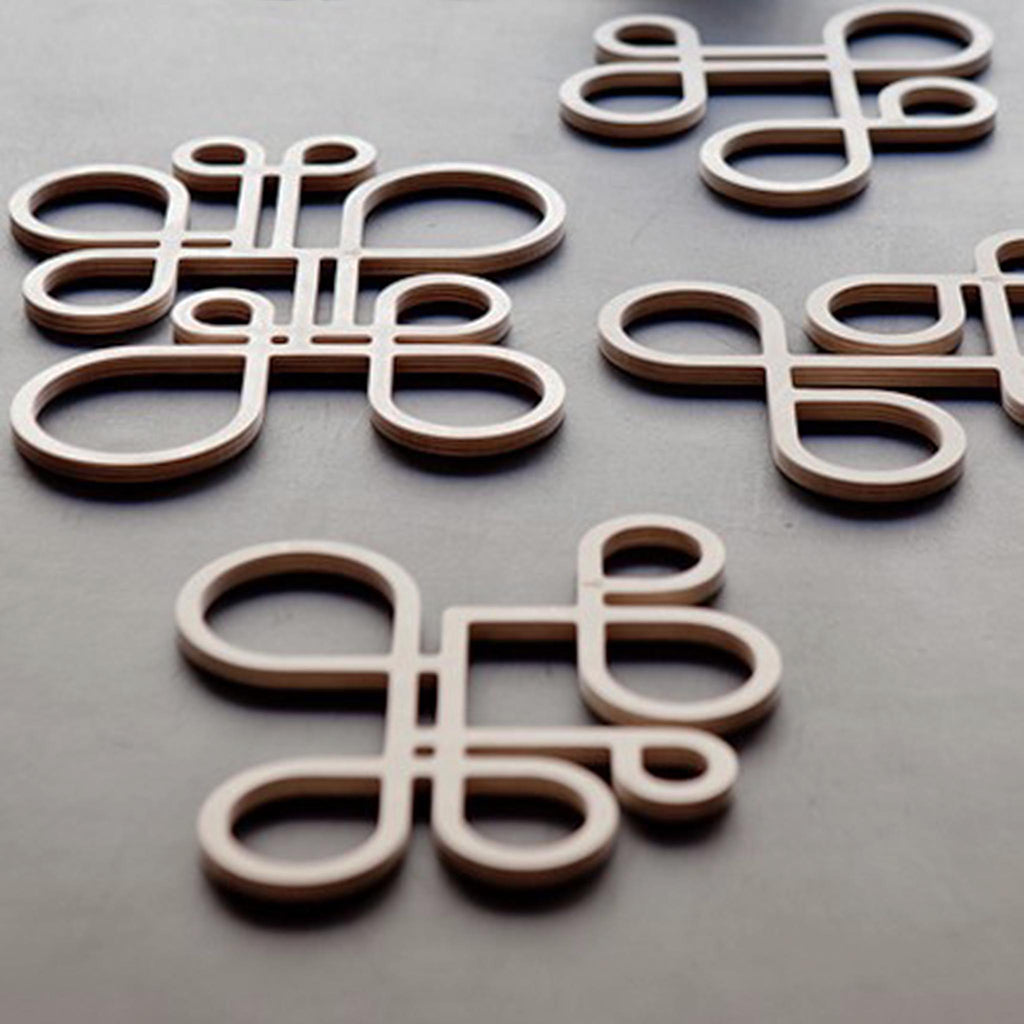 This collection brings blends practicality with aesthetics.  INSIDE OUT features objects made of solid, natural materials, and draw their playfulness and charm from the continuous, winding line.