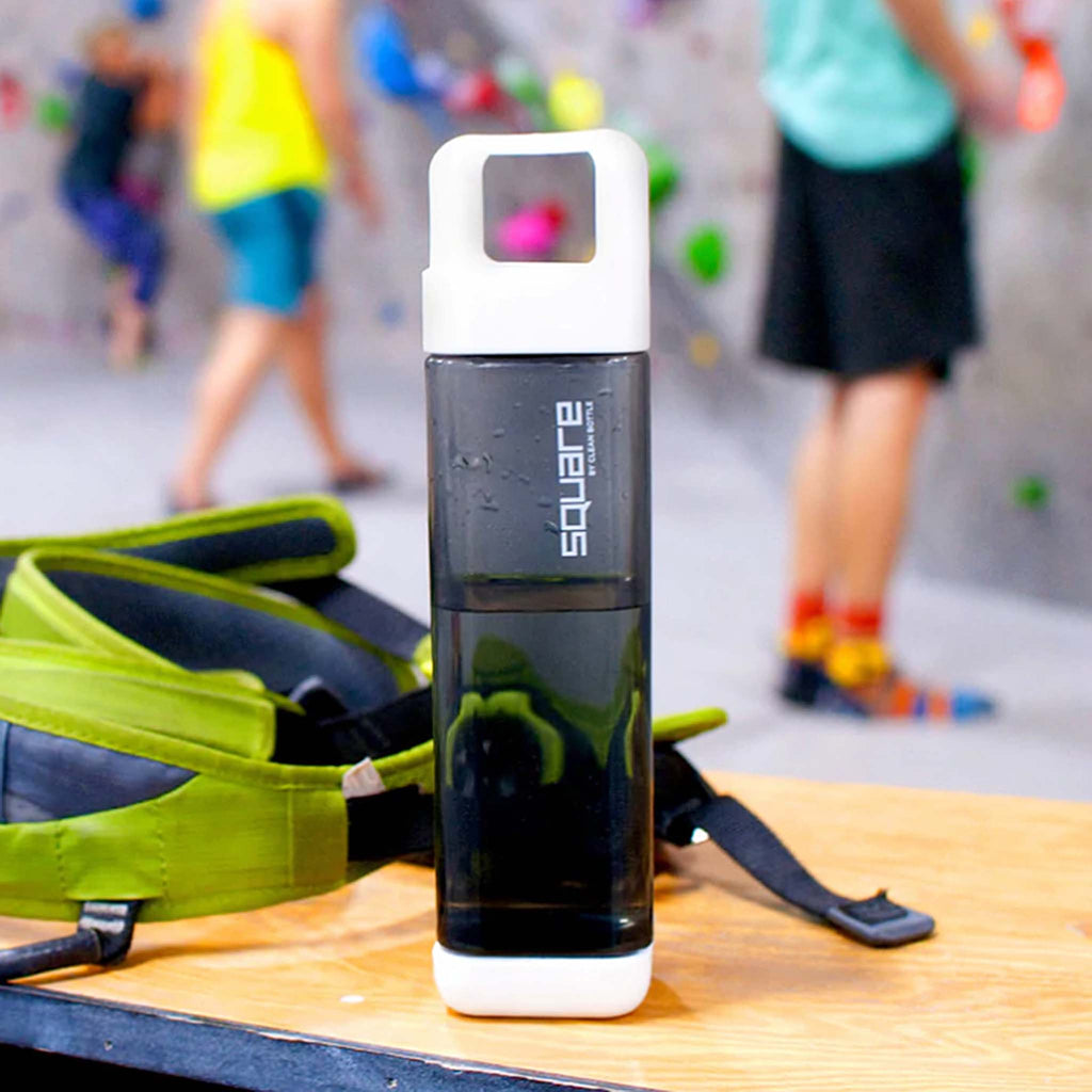 The Square's wide-handled top and bottom caps unlock with a quick quarter-turn for easy sipping and thorough cleaning. Now you can savor your pre-workout smoothie without finding leftover residue in your post-workout ice water. 