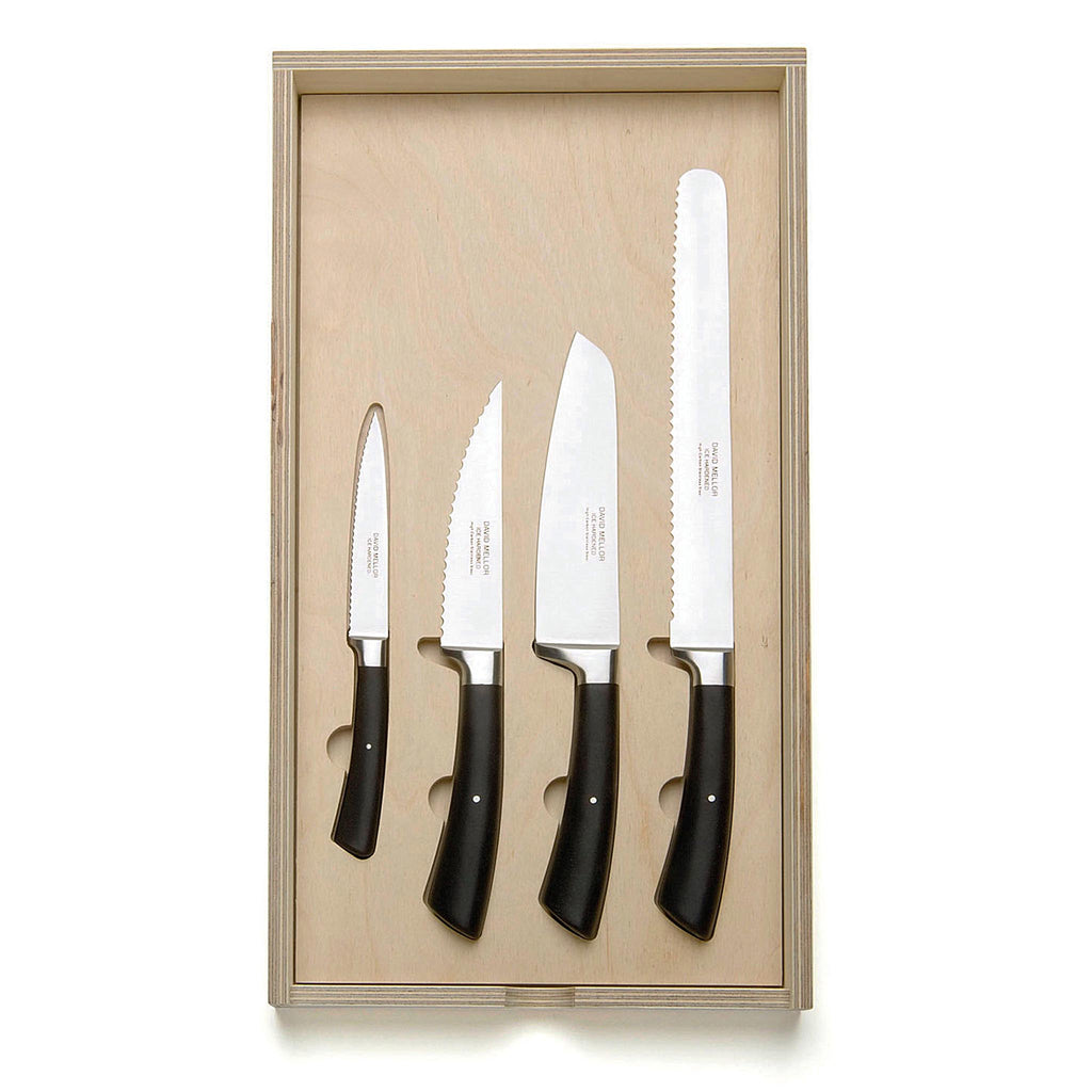 David Mellor black handle specialist knife set. PRODUCT CODE 2515050. This set of 4 kitchen knives with specialist functions contains:  Paring knife serrated 10cm Vegetable knife serrated 12cm Chopping knife 14cm Bread knife serrated 22cm.
