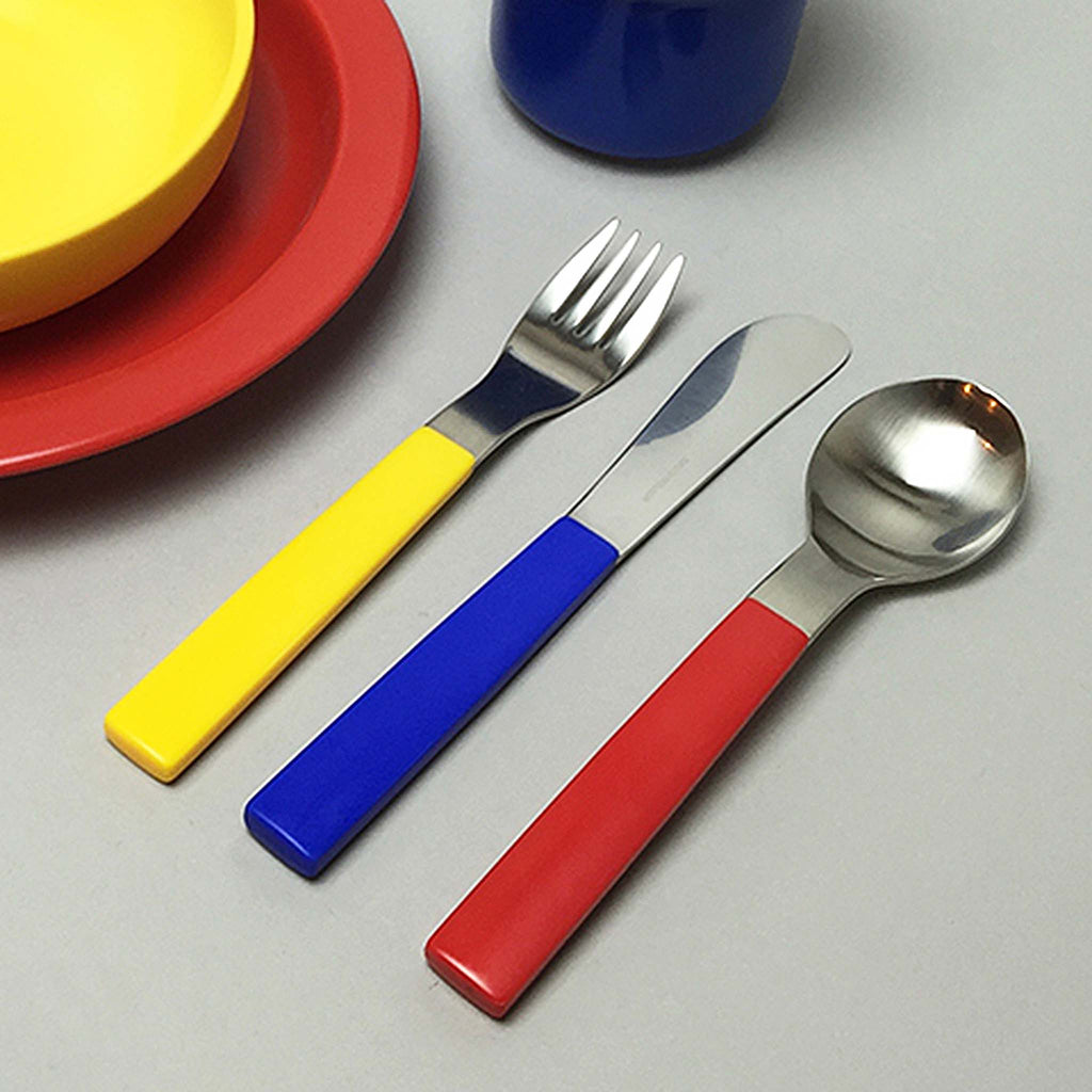 David Mellor child's cutlery set. PRODUCT CODE 2532865. The Child’s Set, ergonomically perfect for ages 2-10, is just as well made as adult David Mellor cutlery. 