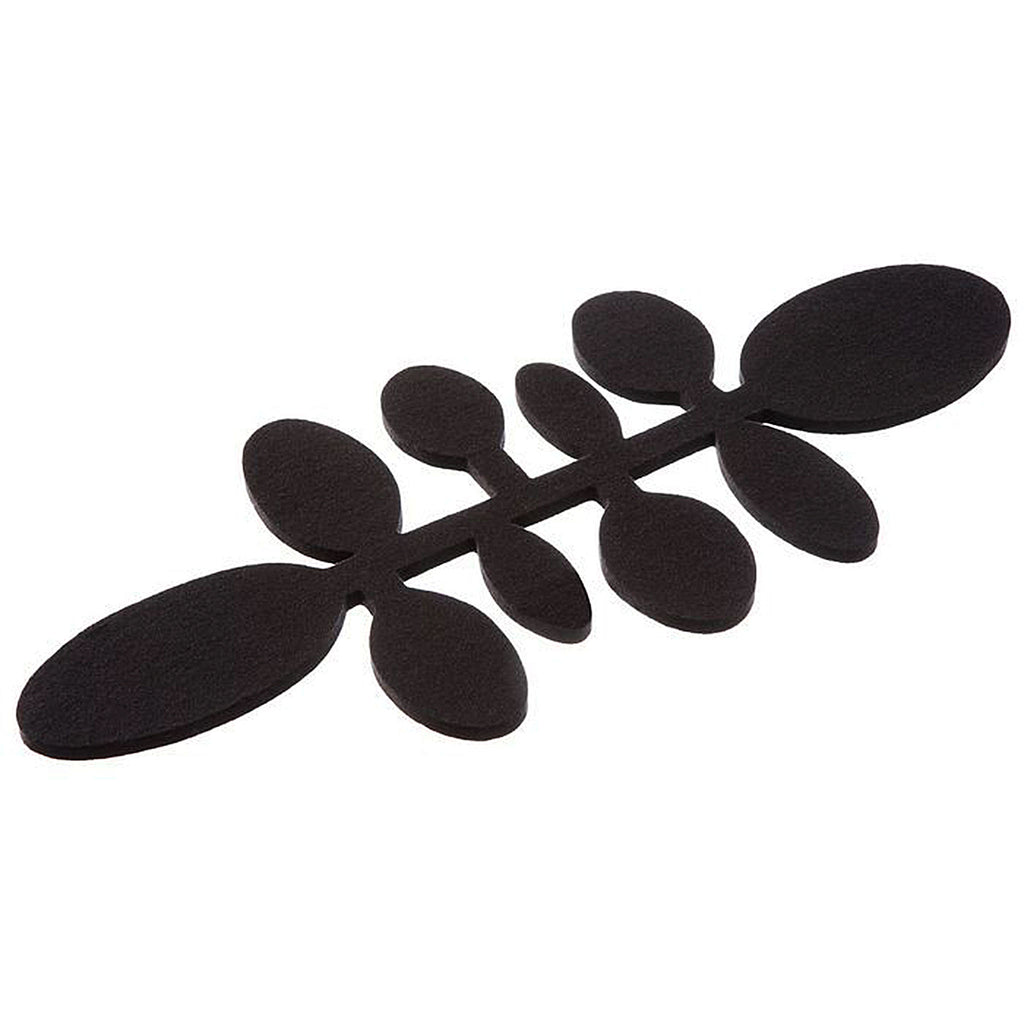 Verso Design PAPU TRIVET, LONG dark grey. The PAPU collection includes small and long trivets and matching oval-shaped trivets and placemat.  Design: Tuttu Sillanpää Material: 100% wool felt Size: 18.5 × 45 × 0,8 cm.