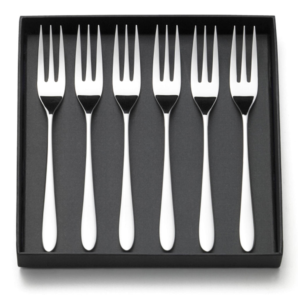Pride stainless steel cake fork, box of 6. PRODUCT CODE 2522245. Each cake fork: Length: 17.3cm Width: 2.1cm Material: 18/10 stainless steel Dishwasher safe: Yes. Box dimensions: Height: 3cm Length: 18.5cm Width: 18.5cm.