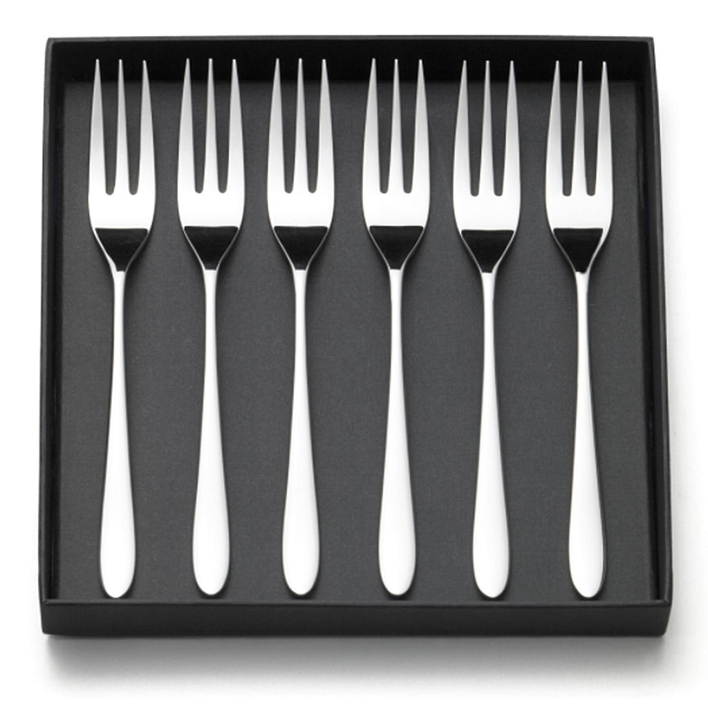 Pride silver plate cake fork, box of 6. PRODUCT CODE 2500185. Each cake fork: Length: 17.3cm Width: 2.1cm Material: 18/10 stainless steel Dishwasher safe: Yes. Box dimensions: Height: 3cm Length: 18.5cm Width: 18.5cm.