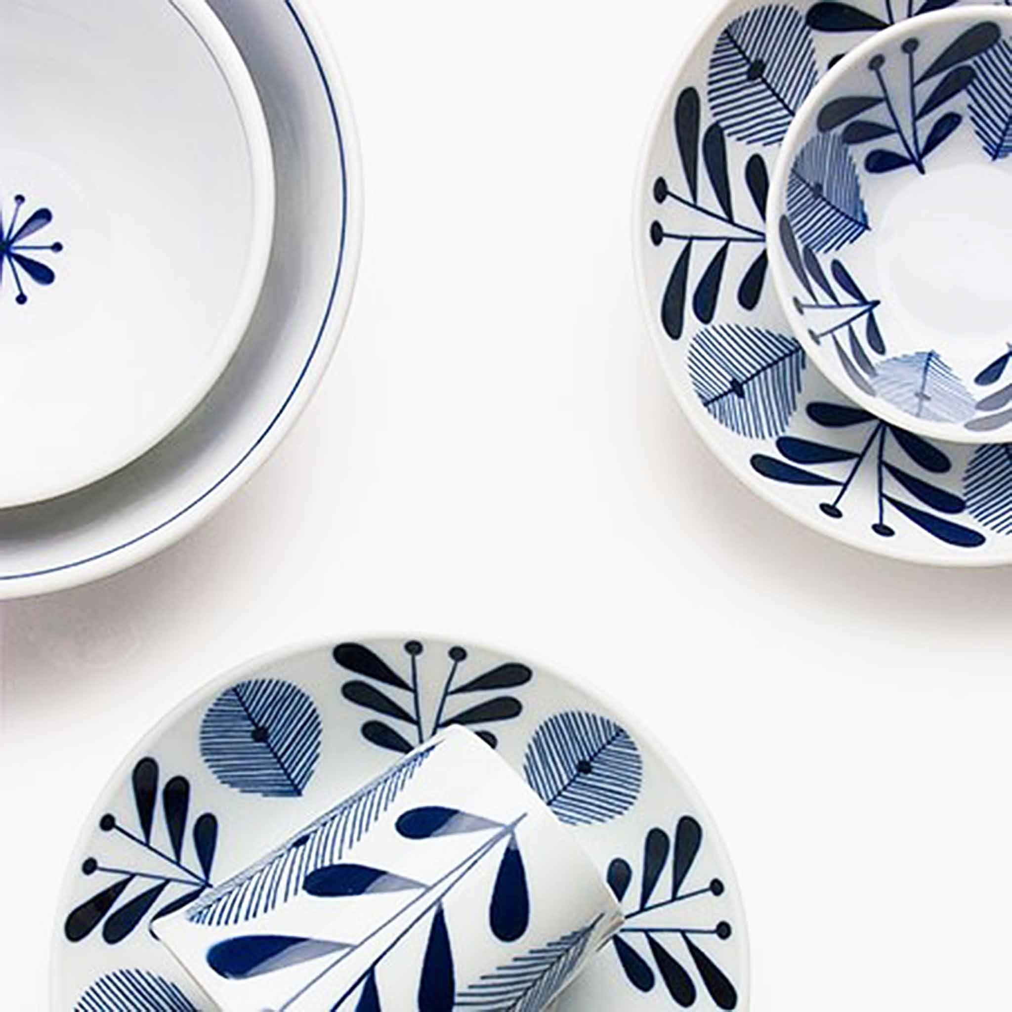 Hallo Bloem Blue and White Dinnerware by Casual Style Japan