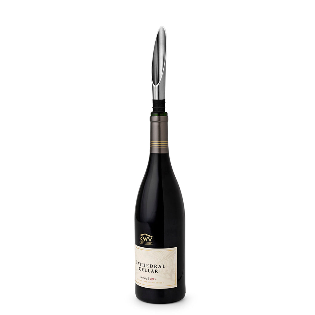 Rosendahl Pourer, Aerator & Decanter 25046. The pourer stopper was designed by designer and wine expert Tom Nybroe. Material: Stainless steel and black.